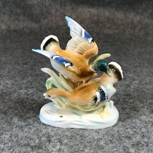 Vintage ESD Japan Hand Painted Ceramic Bird Figurines - Picture 2 of 8